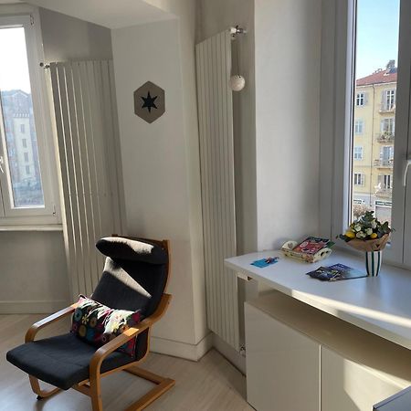 Un Piano Sotto Arturo Apartment Turin Bagian luar foto