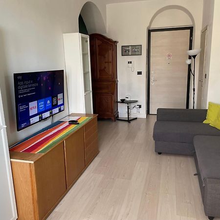 Un Piano Sotto Arturo Apartment Turin Bagian luar foto
