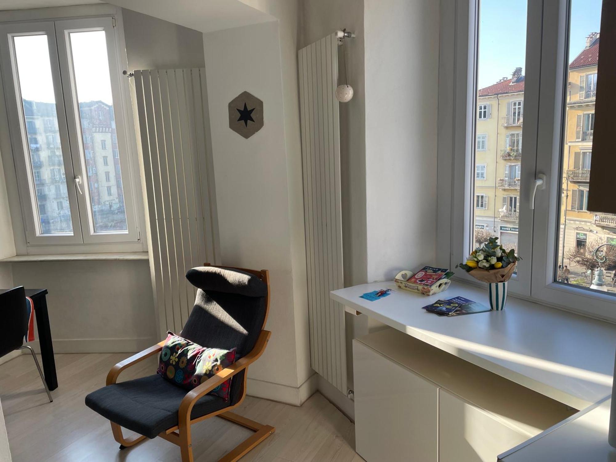 Un Piano Sotto Arturo Apartment Turin Bagian luar foto