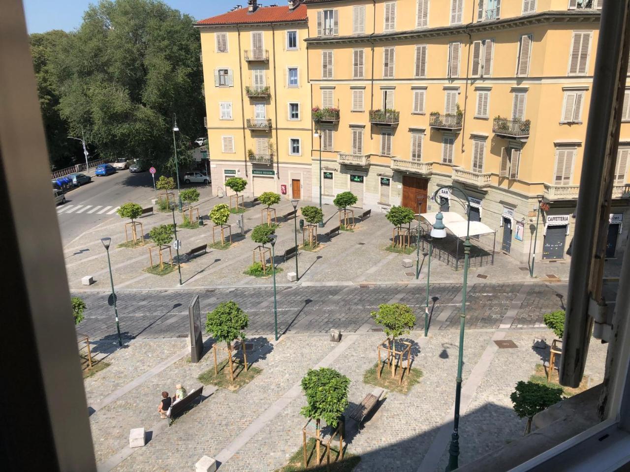 Un Piano Sotto Arturo Apartment Turin Bagian luar foto
